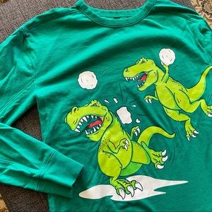 ⭐️ NWOT 🦖 Cat & Jack XL/16 Kids Long Sleeve Graphic Tee, Dinosaur Snowball Fight